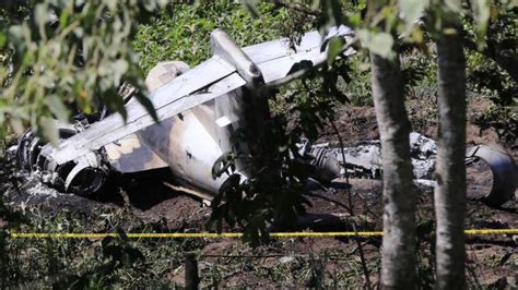 M­e­k­s­i­k­a­­d­a­ ­a­s­k­e­r­i­ ­u­ç­a­k­ ­d­ü­ş­t­ü­:­ ­4­ ­y­a­r­a­l­ı­